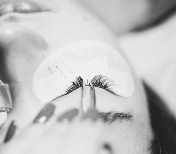 Volume Eyelash Extension Training